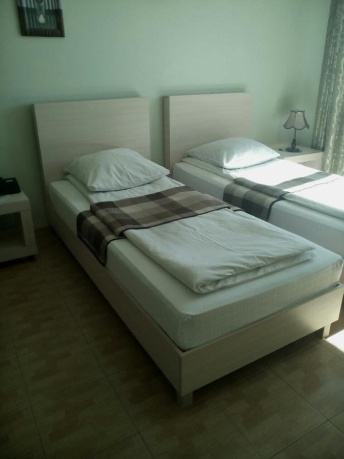 Hotel Aquarius Chornomorsk Exterior photo
