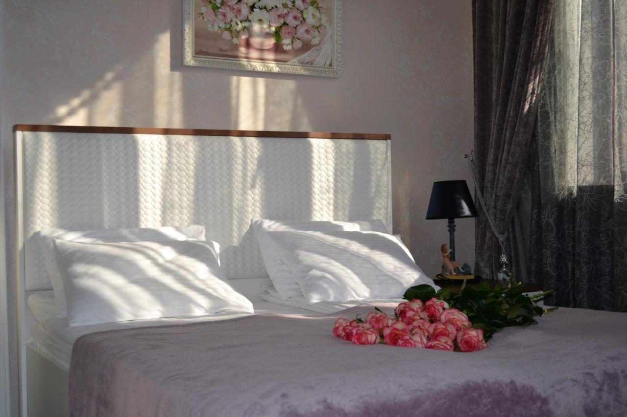 Hotel Aquarius Chornomorsk Exterior photo