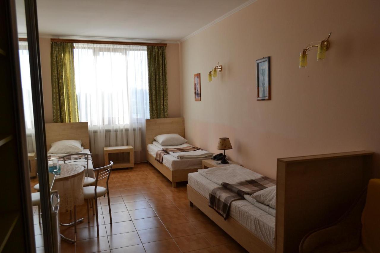 Hotel Aquarius Chornomorsk Exterior photo